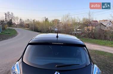 Хэтчбек Renault Zoe 2015 в 