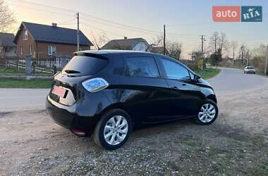 Хэтчбек Renault Zoe 2015 в 