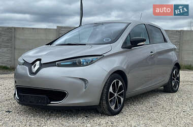 Хэтчбек Renault Zoe 2015 в 