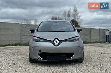 Хэтчбек Renault Zoe 2015 в 