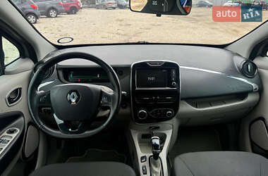 Хэтчбек Renault Zoe 2015 в 