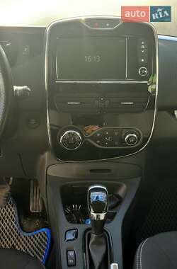 Хэтчбек Renault Zoe 2019 в 