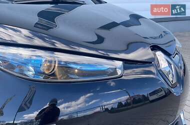 Хэтчбек Renault Zoe 2019 в 