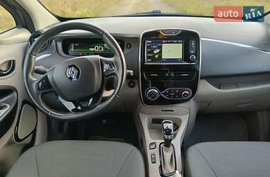 Хэтчбек Renault Zoe 2016 в 