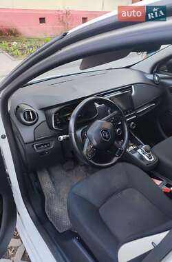 Хэтчбек Renault Zoe 2020 в 