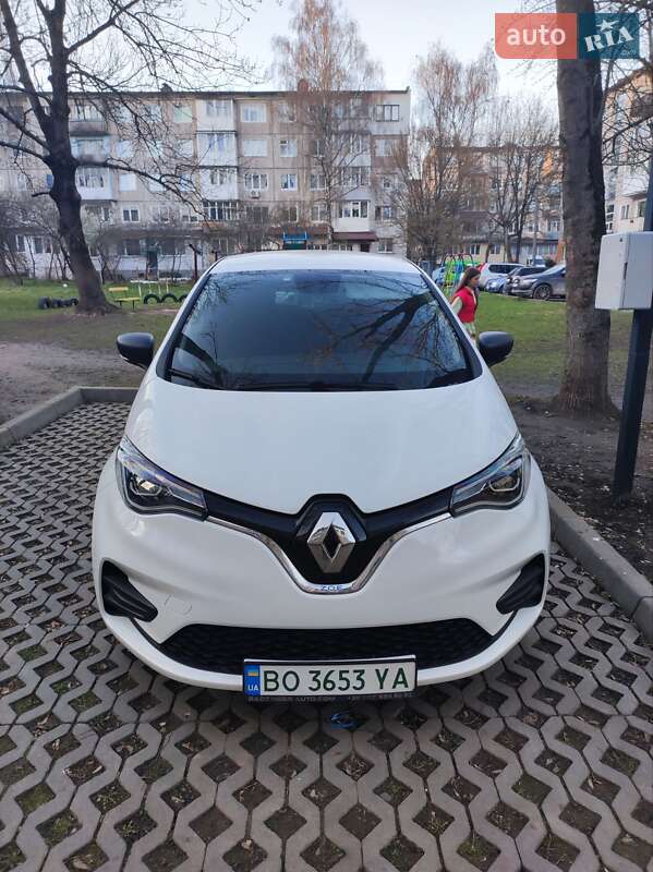 Хэтчбек Renault Zoe 2020 в 