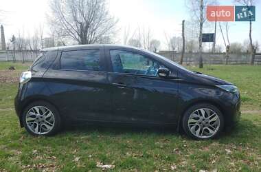 Хэтчбек Renault Zoe 2015 в 