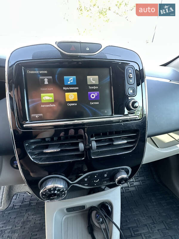 Хэтчбек Renault Zoe 2015 в Днепре