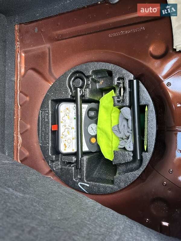 Хэтчбек Renault Zoe 2015 в Днепре