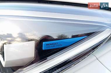 Хэтчбек Renault Zoe 2020 в 