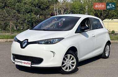 Хетчбек Renault Zoe 2015 в 