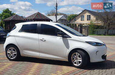 Хэтчбек Renault Zoe 2017 в 