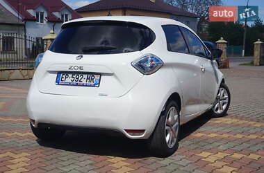 Хэтчбек Renault Zoe 2017 в 
