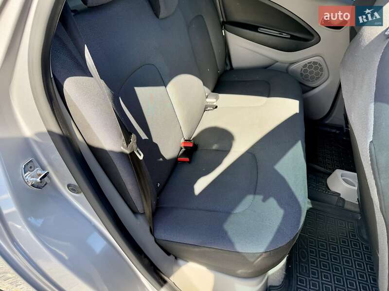 Хэтчбек Renault Zoe 2015 в Самборе