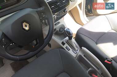 Хетчбек Renault Zoe 2016 в 