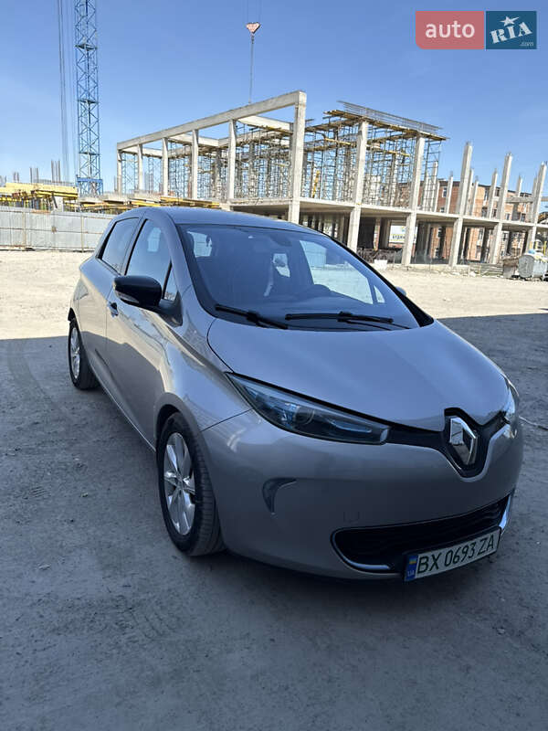 Хэтчбек Renault Zoe 2014 в 