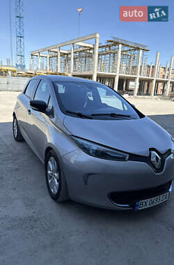Хэтчбек Renault Zoe 2014 в 