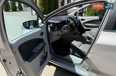 Хэтчбек Renault Zoe 2014 в 