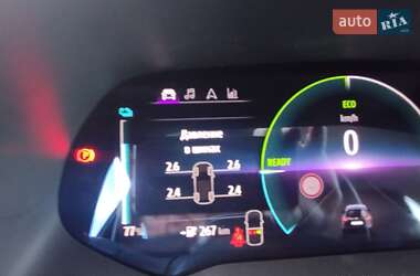 Хетчбек Renault Zoe 2020 в 