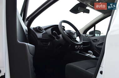 Хэтчбек Renault Zoe 2021 в 