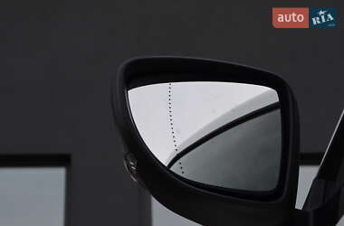 Хэтчбек Renault Zoe 2021 в 