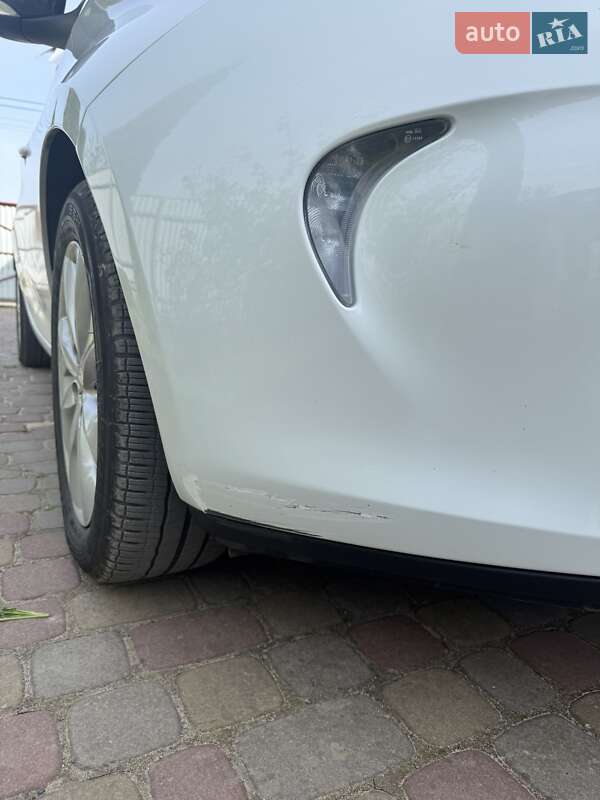 Хэтчбек Renault Zoe 2014 в Луцке