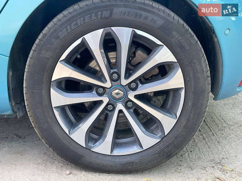 Хэтчбек Renault Zoe 2020 в Киеве