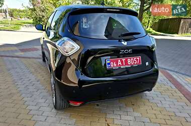 Хетчбек Renault Zoe 2015 в 