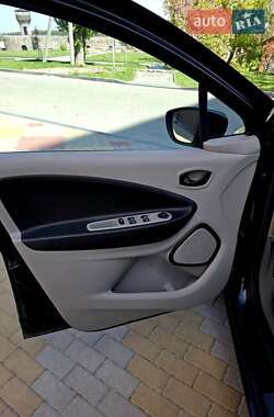 Хетчбек Renault Zoe 2015 в 