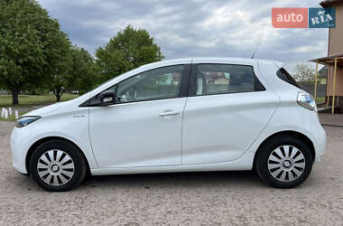 Хэтчбек Renault Zoe 2017 в 
