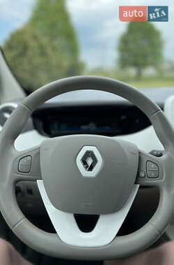 Хэтчбек Renault Zoe 2017 в 