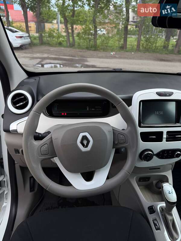 Хэтчбек Renault Zoe 2016 в Львове
