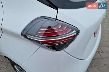 Хэтчбек Renault Zoe 2020 в 