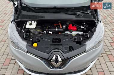 Хэтчбек Renault Zoe 2021 в 