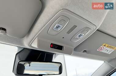 Хэтчбек Renault Zoe 2021 в 