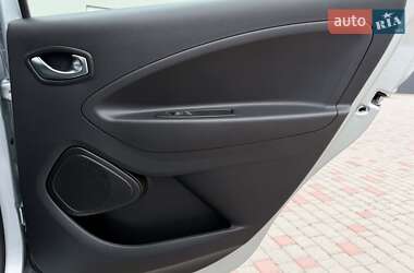 Хэтчбек Renault Zoe 2021 в 