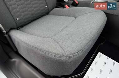Хэтчбек Renault Zoe 2021 в 