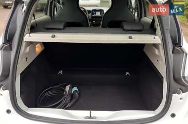 Хетчбек Renault Zoe 2016 в 