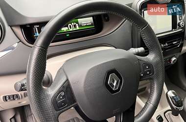 Хетчбек Renault Zoe 2016 в 