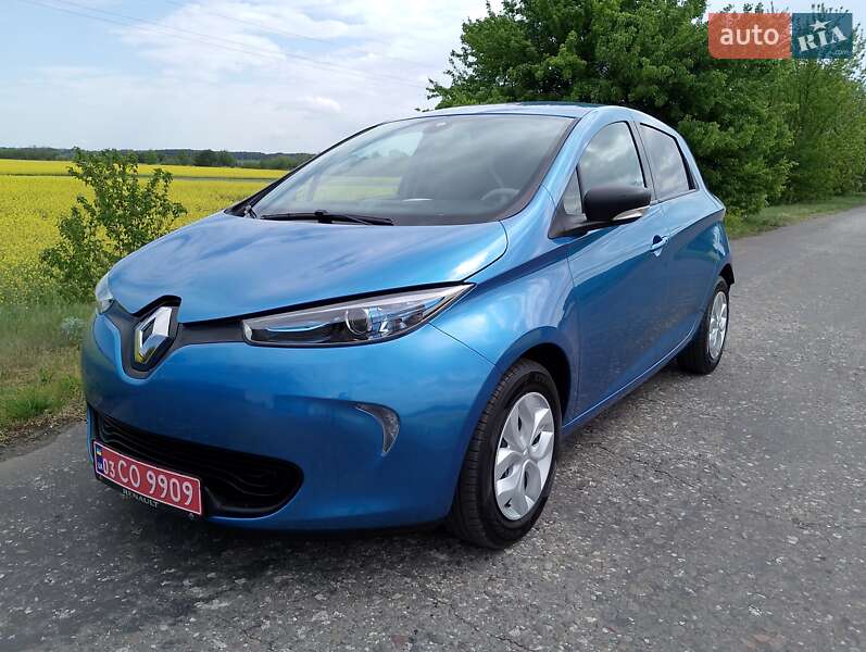 Хэтчбек Renault Zoe 2018 в 