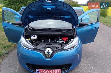 Хэтчбек Renault Zoe 2018 в 