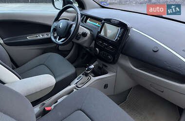 Хетчбек Renault Zoe 2015 в 