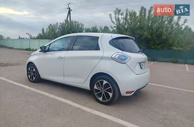 Хэтчбек Renault Zoe 2015 в 