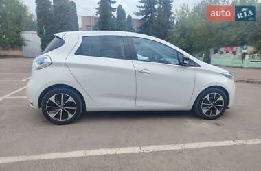 Хэтчбек Renault Zoe 2015 в 