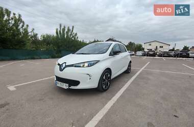 Хэтчбек Renault Zoe 2015 в 