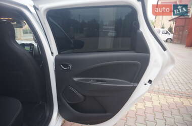 Хетчбек Renault Zoe 2017 в 