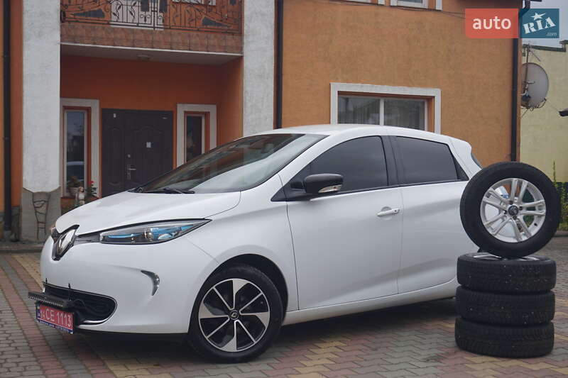 Хетчбек Renault Zoe 2017 в 