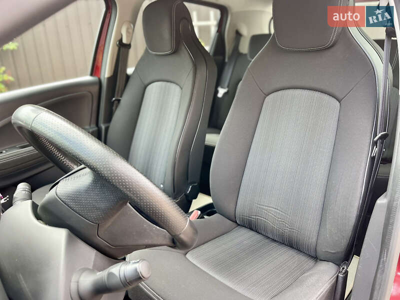 Хетчбек Renault Zoe 2018 в Рівному