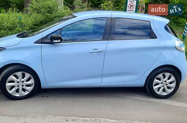 Хэтчбек Renault Zoe 2015 в 