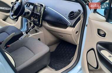 Хэтчбек Renault Zoe 2015 в 